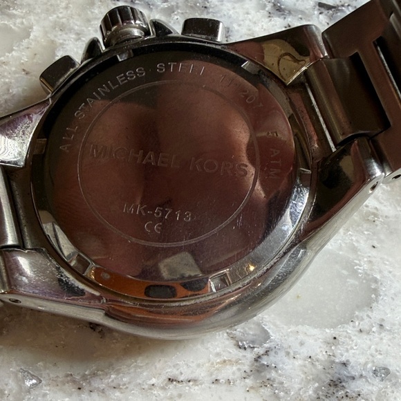 MICHAEL KORS Camille Chronograph Women’s Watch - Needs battery. - Picture 6 of 6